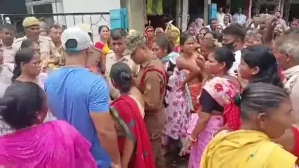 মঙলদৈ ভাগ: মঙলদৈ মোৱামাৰী পঞ্চায়তত উত্তপ্ত পৰিস্থিতি,সভাপতি কেন্দ্ৰিক বিতৰ্কৰ বাবে উত্তপ্ত হয় পৰিস্থিতি