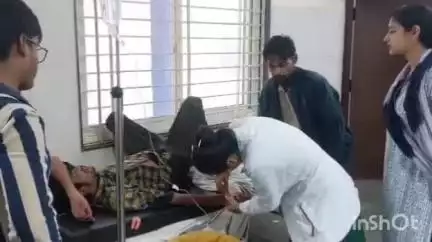 घोड़ाडोंगरी: बगडोना: बीमारी से परेशान युवक ने फिनाइल पीकर आत्महत्या का प्रयास किया, अस्पताल में भर्ती