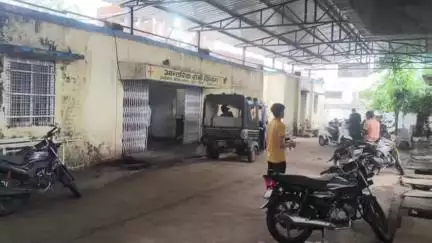 बीना: नानक वार्ड में 30 वर्षीय महिला ने अज्ञात कारणों के चलते तारपीन के तेल का किया सेवन, सिविल अस्पताल में उपचार जारी
