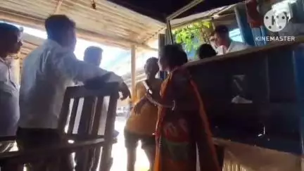 সোণাৰি: সাপেখাতীত বহি ৰাজ্যৰ ব্যক্তিয়ে মাটি ক্ৰয় কৰাত বাধা বীৰ লাচিত সেনাৰ, ঘটনাক লৈ তীব্ৰ চাঞ্চল্য