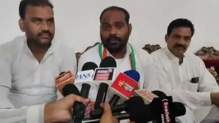 भिंड नगर: कांग्रेस जिलाध्यक्ष ने नपा प्रशासन पर उठाए सवाल, कहा- पाइपलाइन के लिए खोदी गई सड़क को ठीक नहीं कराया गया