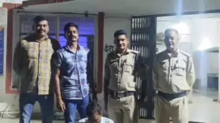 देवास: बरोठा थाना पुलिस ने 7 वर्षों से फरार चल रहे स्थाई वारंटी आरोपी को किया गिरफ्तार