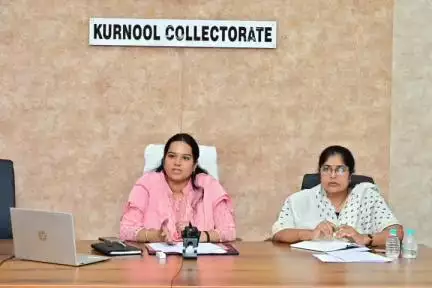 కర్నూలు: వాటర్ బాడీస్ నీటి వనరులు, చెరువులలో  ఆక్రమణలు ఉండకూడదు:జిల్లా ఇంచార్జ్ కలెక్టర్ డా. బి.నవ్య