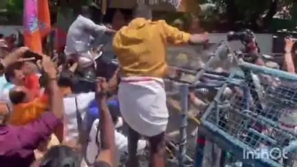തിരുവനന്തപുരം: ആരോഗ്യമന്ത്രിയുടെ തിരുവനന്തപുരത്തെ ഔദ്യോഗിക വസതിയിലേക്ക് ബി.ജെ.പി നടത്തിയ മാർച്ചിൽ സംഘർഷം