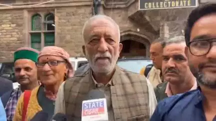 शिमला शहरी: सुन्नी व लूहरी हाइडल प्रोजेक्ट से प्रभावितों की शिमला में डीसी के साथ बैठक, पूर्व विधायक राकेश सिंघा भी रहे मौजूद