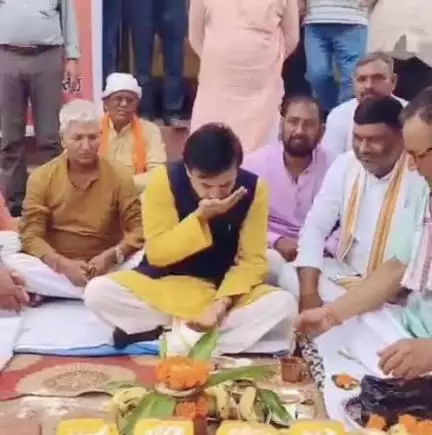 #देवरिया बस स्टैण्ड परिसर में यात्री विश्रामालय के #शिलान्यास में #सांसद शशांक मणि के साथ रहा।