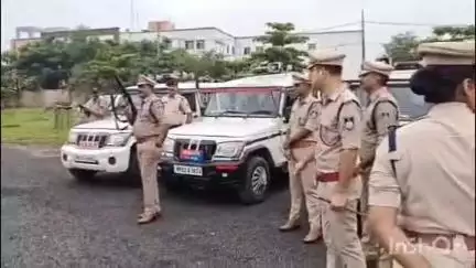 आलोट: रतलाम ग्राउंड में SP के दिशानिर्देशन में TI चौहान ने आपातकालीन परिस्थितियों से निपटने के लिए किया अभ्यास