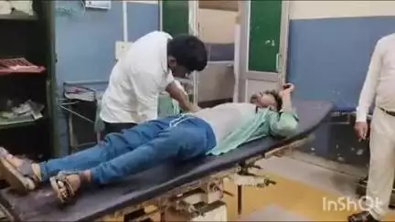 बांदा: त्रिवेणी रोड लाल कोठी के पास ऑटो अनियंत्रित होकर पलटा, 5 लोग घायल, दो घायलों को जिला अस्पताल में कराया गया भर्ती