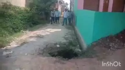 बिधूना: बिधूना के भरथना रोड नवीन बस्ती में टूटी पुलिया हादसे को दे रही दावत #jansamasya