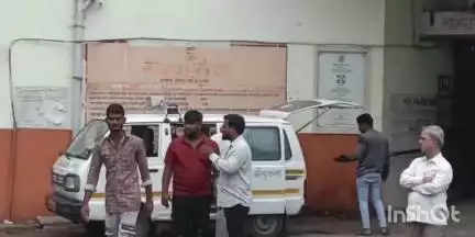 उत्तर सोलापूर: मौलाना अझाद चौकात चाकू घेऊन दहशत निर्माण निर्माण केल्याप्रकरणी 7 ते 8 जणांवर गुन्हा दाखल