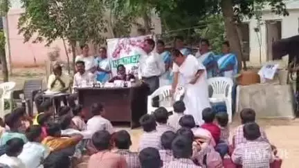 నాగర్ కర్నూల్: పాలెం ప్రభుత్వ హాస్టల్లో ఆకస్మిక తనిఖీలు నిర్వహించిన నాగర్ కర్నూల్ జిల్లా డిప్యూటీ డిఎం అండ్ హెచ్ ఓ డా.వెంకట దాసు బృందం