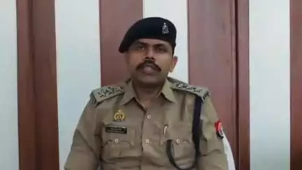 महोली: बड़ागांव बाईपास पर तेज रफ्तार ट्रक की टक्कर से दो लोगों की मौत, तीन घायल, मामले में पुलिस ने दी जानकारी