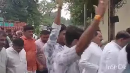 सीहोर नगर: अखिल भारतीय चंद्रवंशी खाती समाज ने सीहोर पुलिस अधीक्षक कार्यालय में प्रदर्शन कर ज्ञापन सौंपा