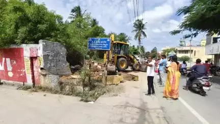 రోడ్డు విస్తరణకు ప్రతి ఒక్కరు సహకరించండి సిటీ ప్లానింగ్ అధికారి నాగేంద్ర