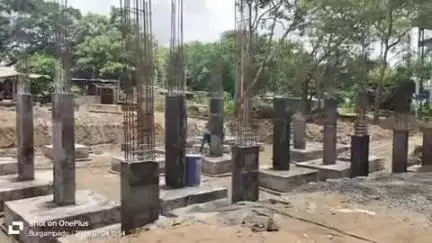 బూర్గంపహాడ్: ప్రభుత్వ ఆసుపత్రి కట్టడంలో కాంట్రాక్టర్ నిర్లక్ష్యం వల్ల నాణ్యత లోపం అంటున్న బిజెపి జిల్లా నాయకులు చుక్కపల్లి బాలాజీ