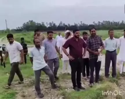 बेहट: शाहपुर गाड़ा की नदी में आए तेज पानी के बहाव से टूटा रपटा, मौके पर पहुंचे एसडीएम