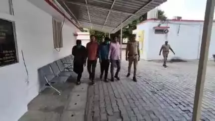 सीतापुर: रेउसा में फर्जी फोन पर ऐप के माध्यम से ठगी करने वाले 2 आरोपियों को गिरफ्तार किया, एडिशनल एसपी ने दी जानकारी