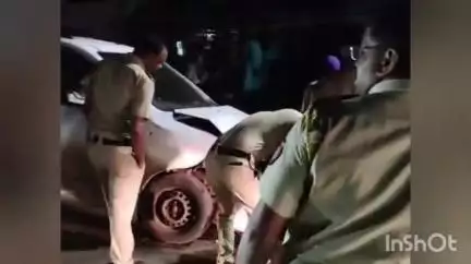 मिरज: मिरज बेडग रस्त्यावर ठेकेदाराच्या गलथान कारभारामुळे चारचाकीचा अपघात,मराठा महासंघाकडून आंदोलनाचा इशारा,#jansamasya