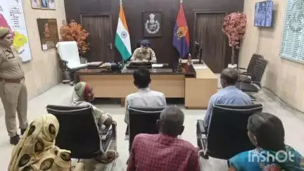 हरदोई: एसपी सहित पुलिस अधिकारियों ने पुलिस ऑफिस में की जनसुनवाई, 90 लोगों की शिकायतों को सुना