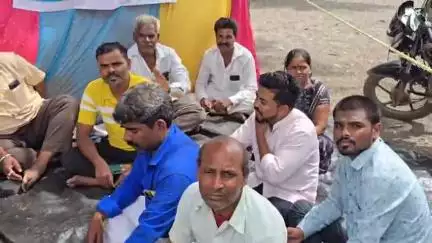 वैजापूर: टाकळीसागज येथील ग्रामपंचायत मध्ये एससी प्रवर्ग सदस्य पद लागू करा,वंचितचे तहसील कार्यालय समोर उपोषण