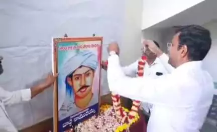 గద్వాల్: దొడ్డి కొమరయ్య పోరాట స్ఫూర్తి యువతకు ఆదర్శం:కలెక్టర్ బిఎం సంతోష్ కుమార్
