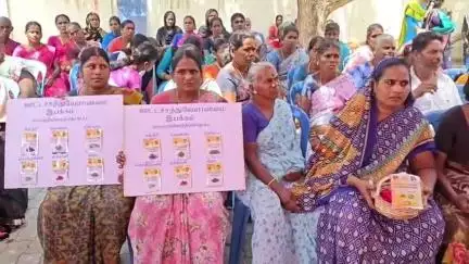 இராமநாதபுரம்: வேளாண் வணிகத்துறை வளாகத்தில் ஆலோசனை மைய கட்டிடத்தை ஆட்சியர் குத்து விளக்கு ஏற்றி பார்வையிட்டார்