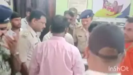 हसपुरा: हसपुरा थानाक्षेत्र के NH 120 पर पचरूखिया बाजार के पास उछाहलविगहा मोड़ के समीप बाइक और टेम्पो में हुई टक्कर, 6 घायल