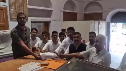 केकड़ी: केकड़ी बार एसोसिएशन के पदाधिकारियों ने कॉलेजियम व्यवस्था में संशोधन की मांग को लेकर SDM को सौंपा ज्ञापन