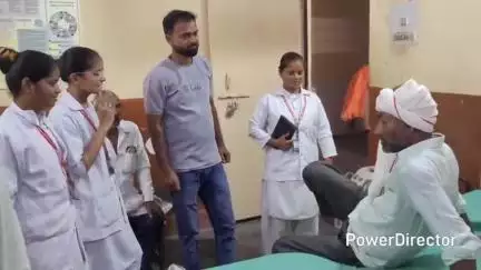 पटियाली: ग्राम विसनोदी में खेत पर काम कर रहे किसान के पैर में सर्प ने मारा दंश, सीएचसी पर किया गया उपचार