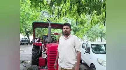 કાલોલ: બોરૂ નજીક ગોમા નદીમાંથી સરપંચ પુત્ર સહિત ચાર રેતી ચોર ખનીજ માફિયાઓને ઝડપી રૂ.24 લાખનો મુદ્દામાલ સિઝ કરી કાર્યવાહી કરી