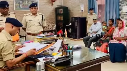 समस्तीपुर: जिला पुलिस कप्तान के जनता दरबार में ज़मीनी विवाद, मारपीट और अन्य मामलों को लेकर पहुंचे कई फरियादी