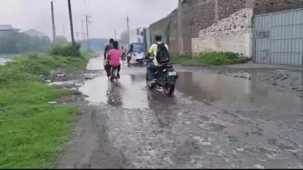 कोईलवर: कायमनगर बीरमपुर भया गिधा इंडस्ट्रियल एरिया होते जाने वाली सड़क जर्जर राहगीरों की बढी परेशानी #jansamasya