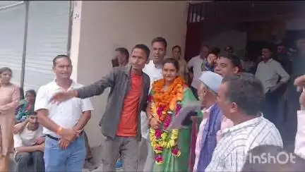 चिन्यालीसौड़: खलासी- दिचली सीट से जिला पंचायत सदस्य पद के लिए पूर्व ब्लॉक प्रमुख एवं भाजपा प्रत्याशी रजनी कोटवाल ने किया नामांकन