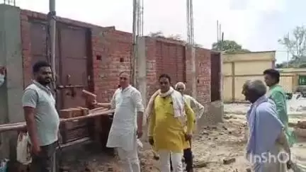 सिकंदराराऊ: हसायन के पूर्व ब्लॉक प्रमुख पर हसायन ब्लॉक में भ्रष्टाचार के आरोप, ज्ञापन सौंपकर धरने की दी चेतावनी