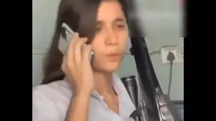 सोशल मीडिया पर शस्त्र प्रदर्शन करना युवती को पड़ा भारी, जॉर्ज टाउन थाने में दर्ज हुआ मुकदमा