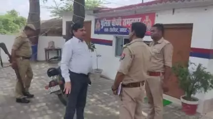 घोसी: उपजिलाधिकारी ने दोहरीघाट में बाढ़ चौकियों का निरीक्षण किया, सरयू नदी के जलस्तर और सुरक्षा प्रबंधों का लिया जायजा
