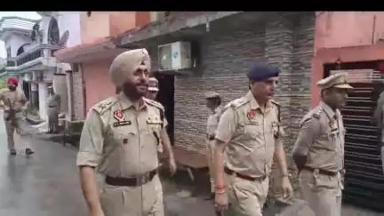 ਪਠਾਨਕੋਟ: ਪ੍ਰੇਮ ਨਗਰ ਵਿਖੇ ਚਲਿਆ ਪੁਲਿਸ ਦਾ ਪੀਲਾ ਪੰਜਾ, ਨਸ਼ਾ ਤਸਕਰ ਦੇ ਘਰ ਨੂੰ ਪੁਲਿਸ ਨੇ ਕੀਤਾ ਢਹਿ ਢੇਰੀ