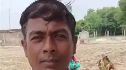 मिल्कीपुर: ग्रामसभा सिंधौरा के बाबा गंगाराम स्थल पर अग्निवेश वन योजना के तहत वृक्षारोपण किया जा रहा है