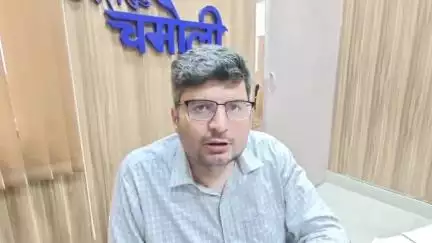 चमोली: उमट्टा क्षेत्र में भूस्खलन के कारण बद्रीनाथ हाईवे पर यातायात पर अस्थायी प्रतिबंध, DM संदीप तिवारी ने दी जानकारी