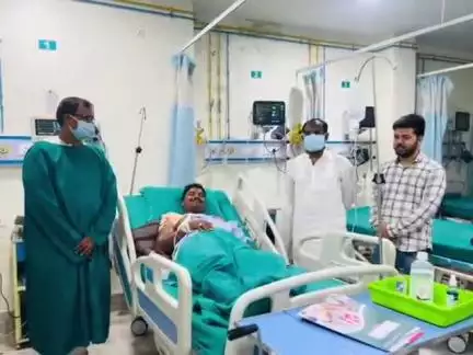 কোচবিহার ১: আক্রমণের জন্য BJP বিধায়কের গাড়ি ব্যবহার করা হয়েছিল, কোচবিহারে বললেন গুলিবিদ্ধ পঞ্চায়েত সমিতির কর্মাধ্যক্ষ