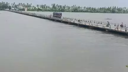 ಕಂಪ್ಲಿ: ನಗರದ ತುಂಗಭದ್ರಾ ನದಿ ಸೇತುವೆ ಮೇಲೆ ಅನವಶ್ಯಕ ಸಂಚಾರ ಬೇಡ: ಪುರಸಭೆ ಅಧ್ಯಕ್ಷ ಭಟ್ಟ ಪ್ರಸಾದ್