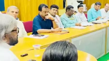 ಬೀದರ್: ಹೆಚ್ಚುತ್ತಿರುವ ಹೃದಯಾಘಾತಗಳ ನಿಯಂತ್ರಣಕ್ಕೆ ತುರ್ತು ಕ್ರಮ‌ ಕೈಗೊಳ್ಳಿ: ನಗರದಲ್ಲಿ ಸಚಿವ‌ ಈಶ್ವರ್ ಖಂಡ್ರೆ ಸೂಚನೆ