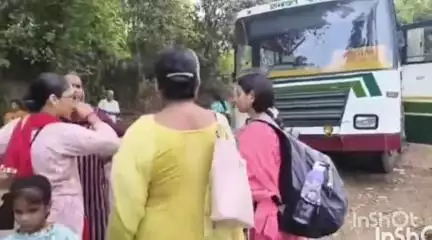 जवाली: पठानकोट से शिमला जाने वाली सरकारी बस जवाली के बसंतपुर में थम गई, सबारियां हुईं परेशान