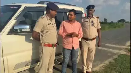 मोतिहारी: टिकुलिया गांव में ब्राह्मणों के प्रवेश और पूजा-पाठ पर रोक के पोस्टर वीडियो वायरल मामले में यूट्यूबर मंदीप यादव गिरफ्तार