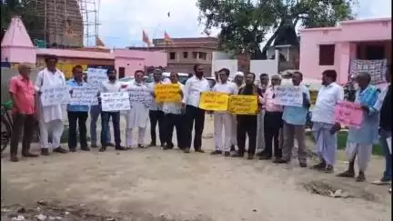 ताजपुर: ताजपुर में इंडिया गठबंधन ने 9 जुलाई को मजदूर हड़ताल और बिहार बंद को लेकर निकाला जुलूस