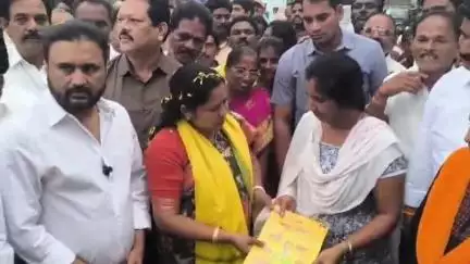 ప్రతిపాడు గత చరిత్రలో ఎన్నడూ లేని విధంగా అభివృద్ధి జరిగింది ఎమ్మెల్యే సత్యప్రభ