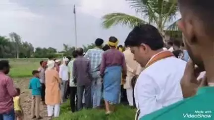 लालगंज: शिवाला घाट पर डूबे किशोर का शव पोस्टमार्टम के बाद राजापुर गांव के कलवारी दादर पहुंचने पर परिजनों का रो-रोकर हुआ बुरा हाल