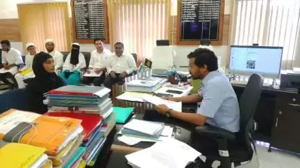 किशनगंज: DM से मिले आमजन, समस्याओं के समाधान का मिला आश्वासन