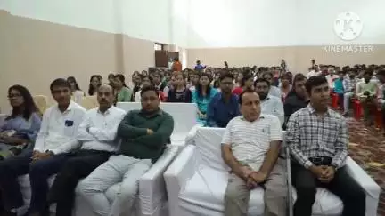 आगर: मुख्यमंत्री डॉ. मोहन यादव ने आगर-मालवा के 697 विद्यार्थियों को सिंगल क्लिक से ₹1.74 करोड़ की राशि दी