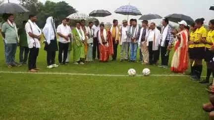 গোপীবল্লভপুর ১: গোপীবল্লভপুরের ছাতিনাশোল তরুন সংঘ মাঠে আনুষ্ঠানিক ভাবে উদ্বোধন হল অনূর্ধ্ব ১৭ বালিকাদের সুব্রত কাপ,উপস্থিত বনমন্ত্রী